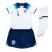 England John Stones #5 Replika Babykläder Hemma matchkläder barn VM 2022 Korta ärmar (+ Korta byxor)